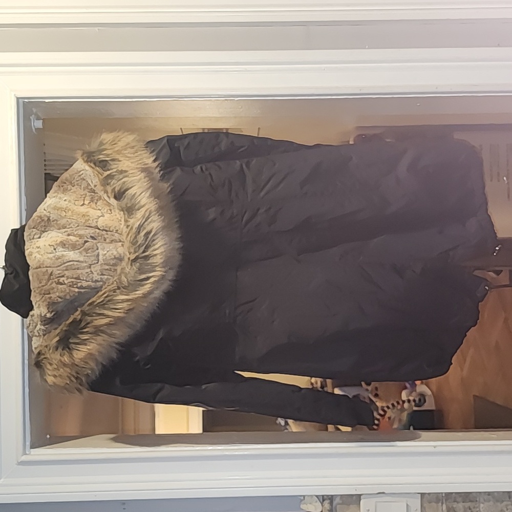 1 Madison Expedition Parka - Picture 4 of 6
